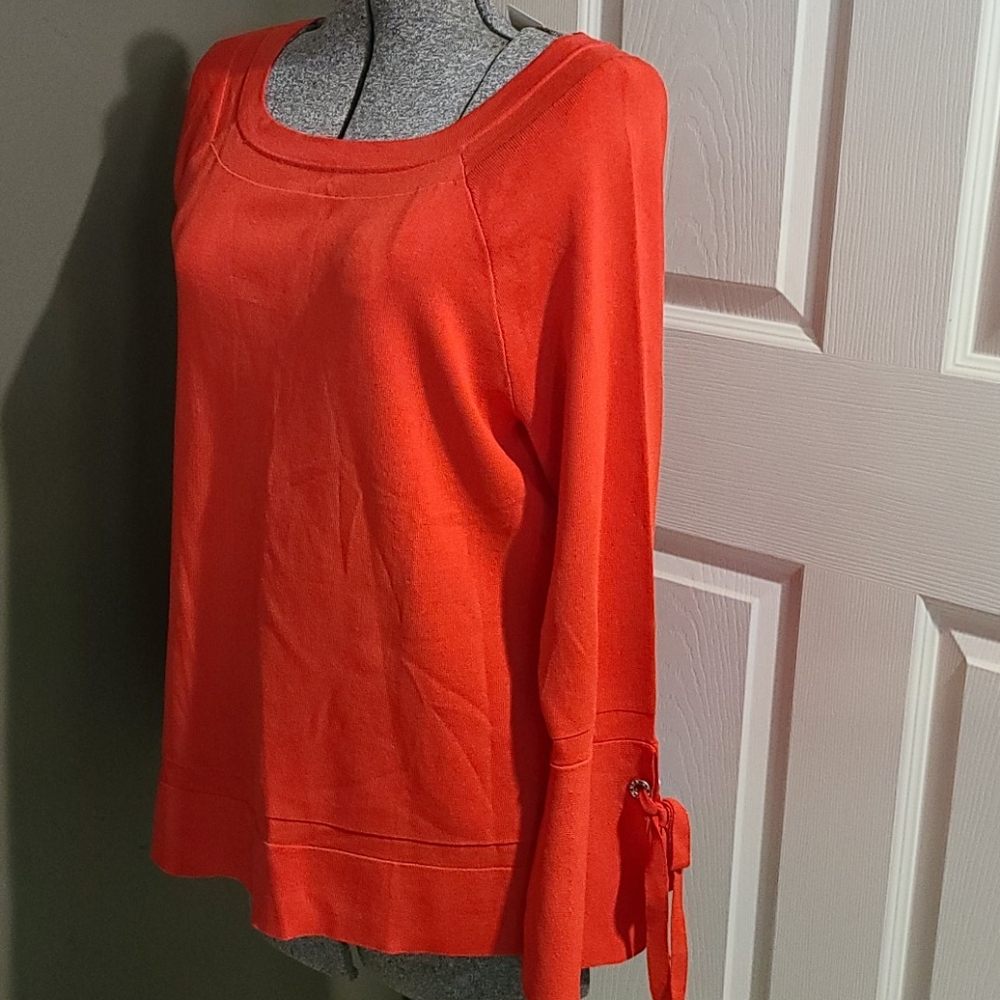 NWT INC sweater